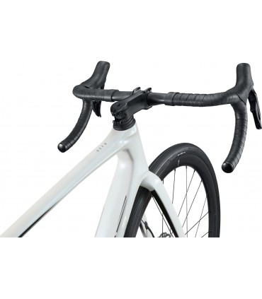 Maanteeratas GIANT Defy Advanced Pro 1