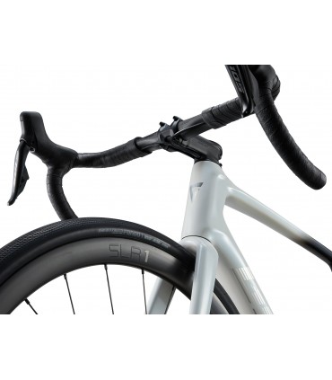 Maanteeratas GIANT Defy Advanced Pro 1